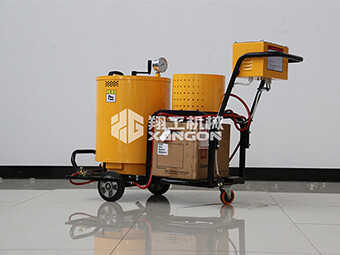 翔工手扶瀝青灌縫機，您的路面養護“專家”